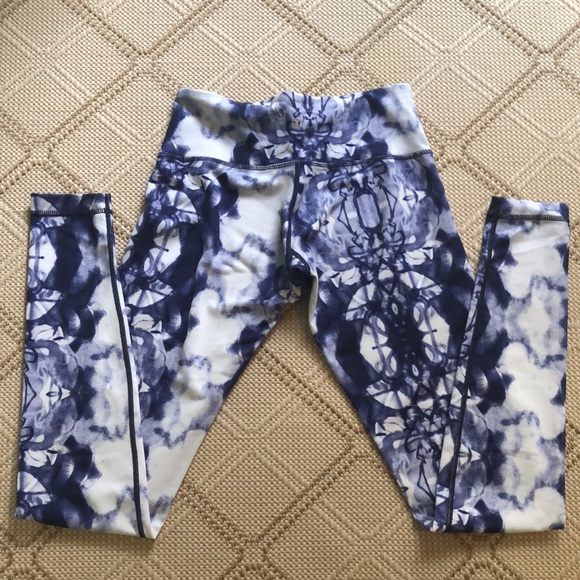 Lululemon Wunder Under Ink Blot leggings Size 4 ❤️ - Picture 3 of 6
